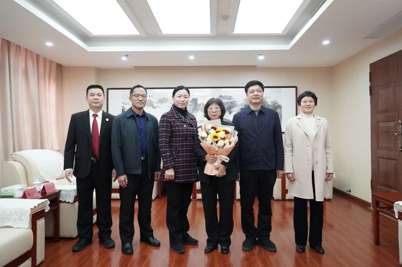 市領(lǐng)導走訪慰問“時代楷模”黃志麗同志